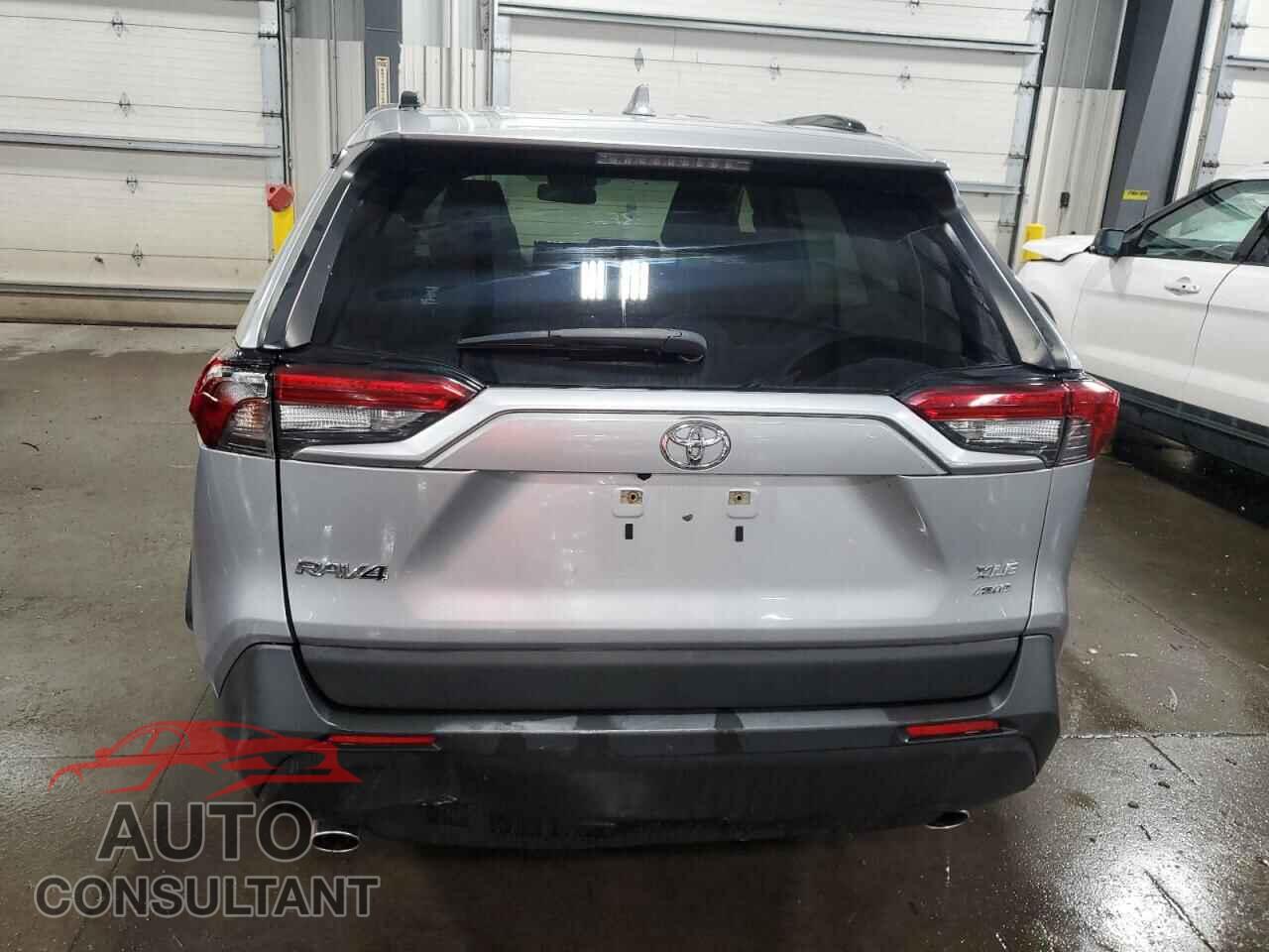 TOYOTA RAV4 2019 - JTMP1RFV4KD507997