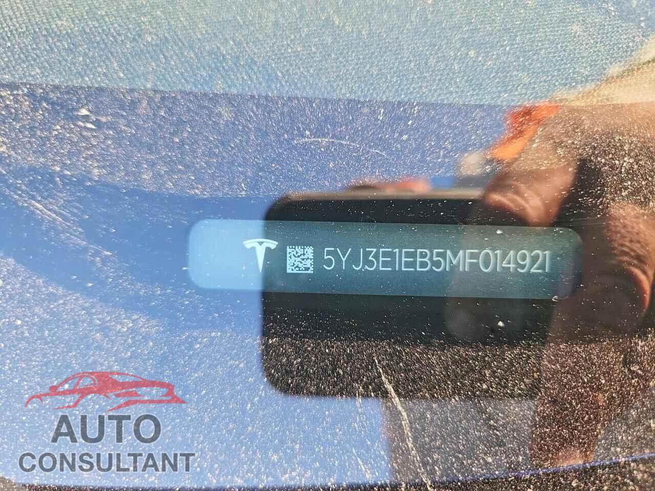 TESLA MODEL 3 2021 - 5YJ3E1EB5MF014921