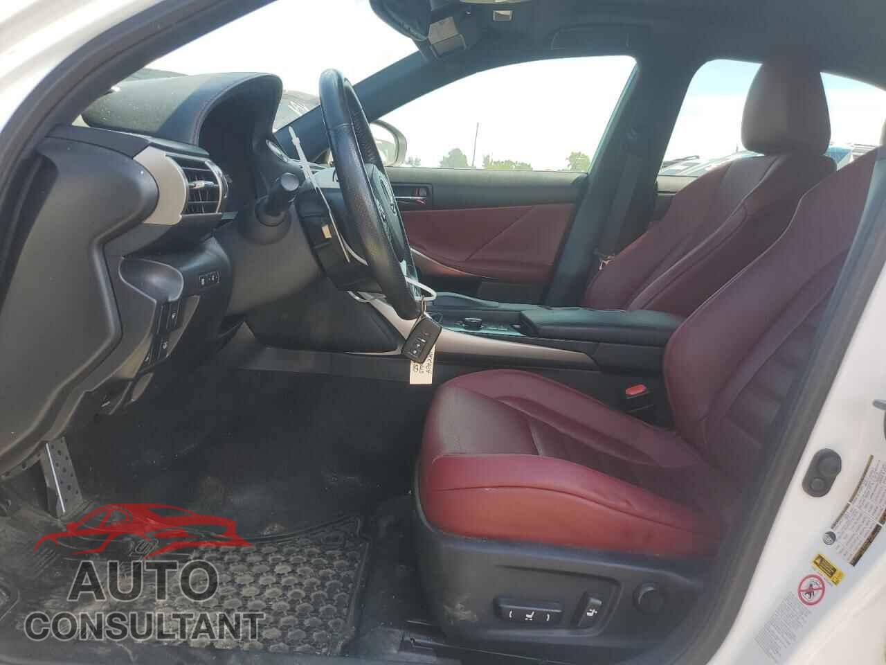 LEXUS IS 2014 - JTHCE1D24E5000690