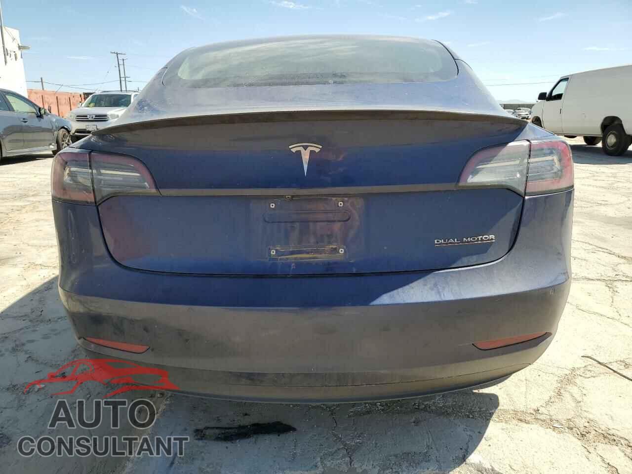 TESLA MODEL 3 2018 - 5YJ3E1EB2JF083920