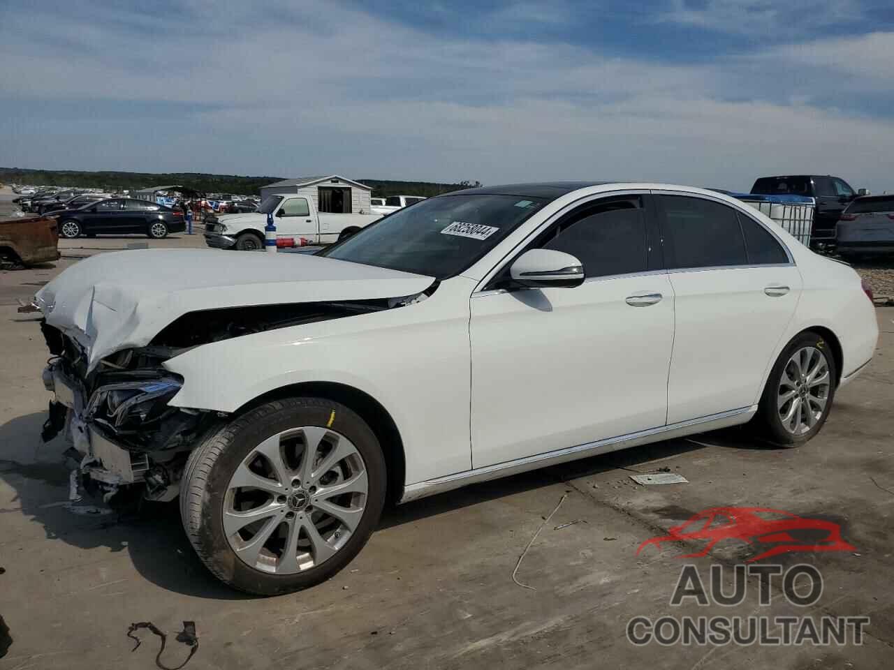 MERCEDES-BENZ E-CLASS 2018 - WDDZF4KB1JA389597