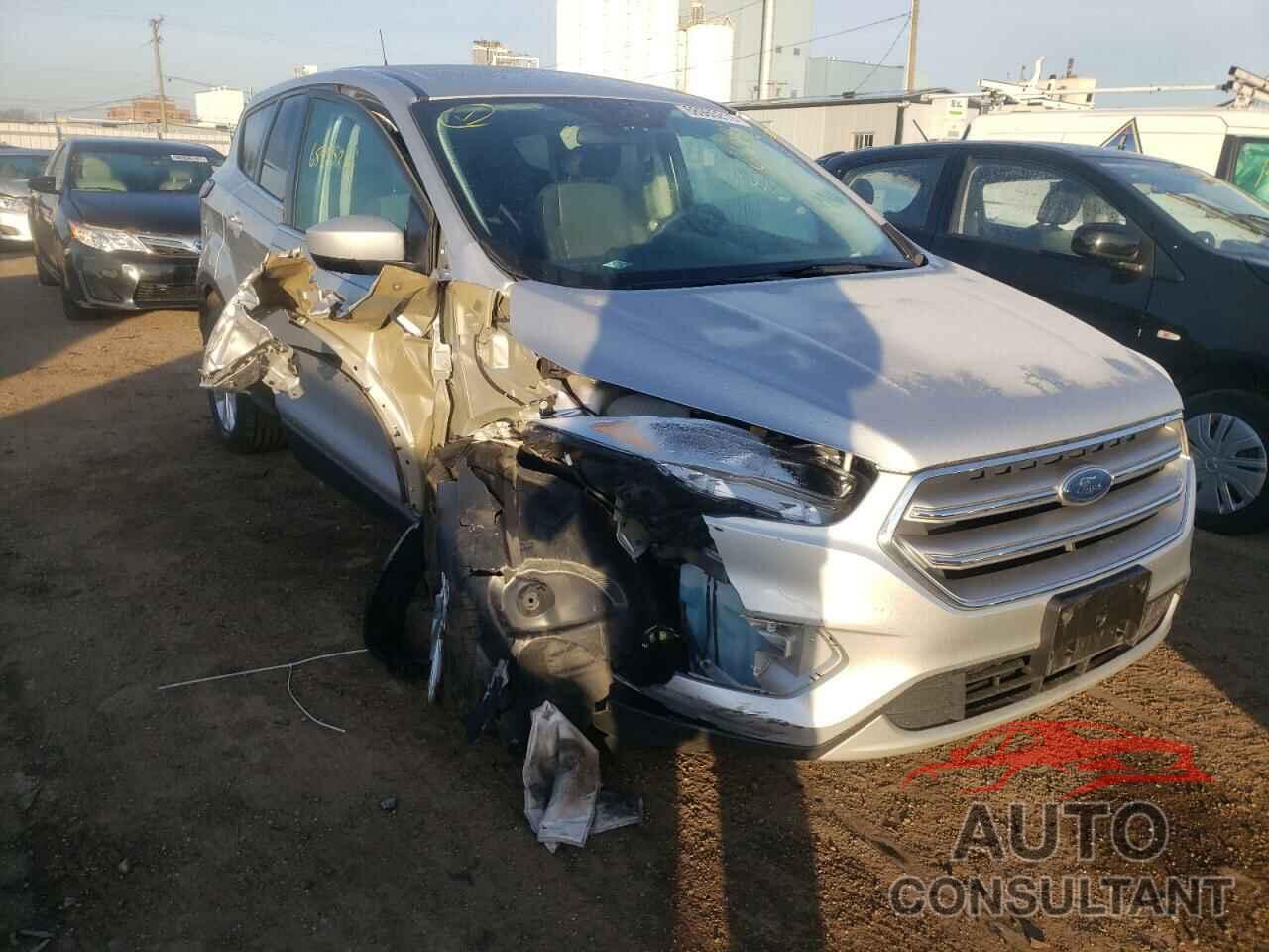 FORD ESCAPE 2017 - 1FMCU0GDXHUE92420