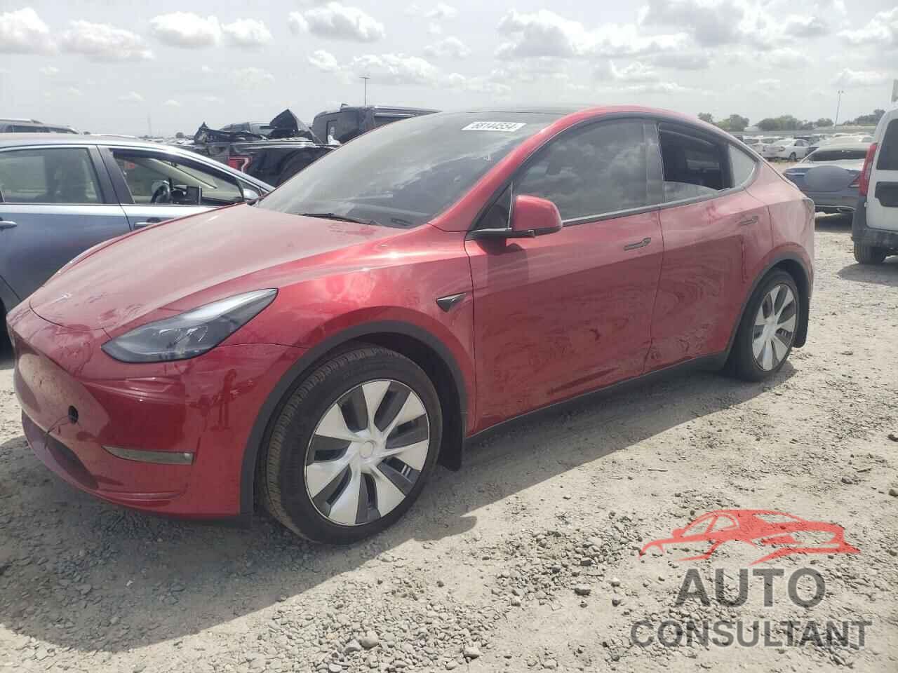 TESLA MODEL Y 2024 - 7SAYGAEE2RF021409