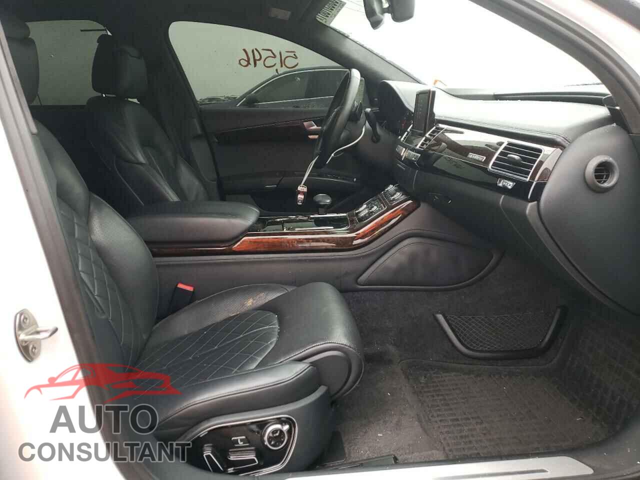 AUDI A8 2017 - WAU43AFD7HN005488