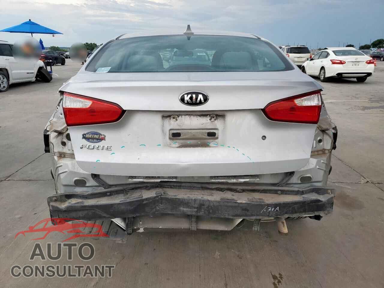 KIA FORTE 2015 - KNAFK4A65F5407318