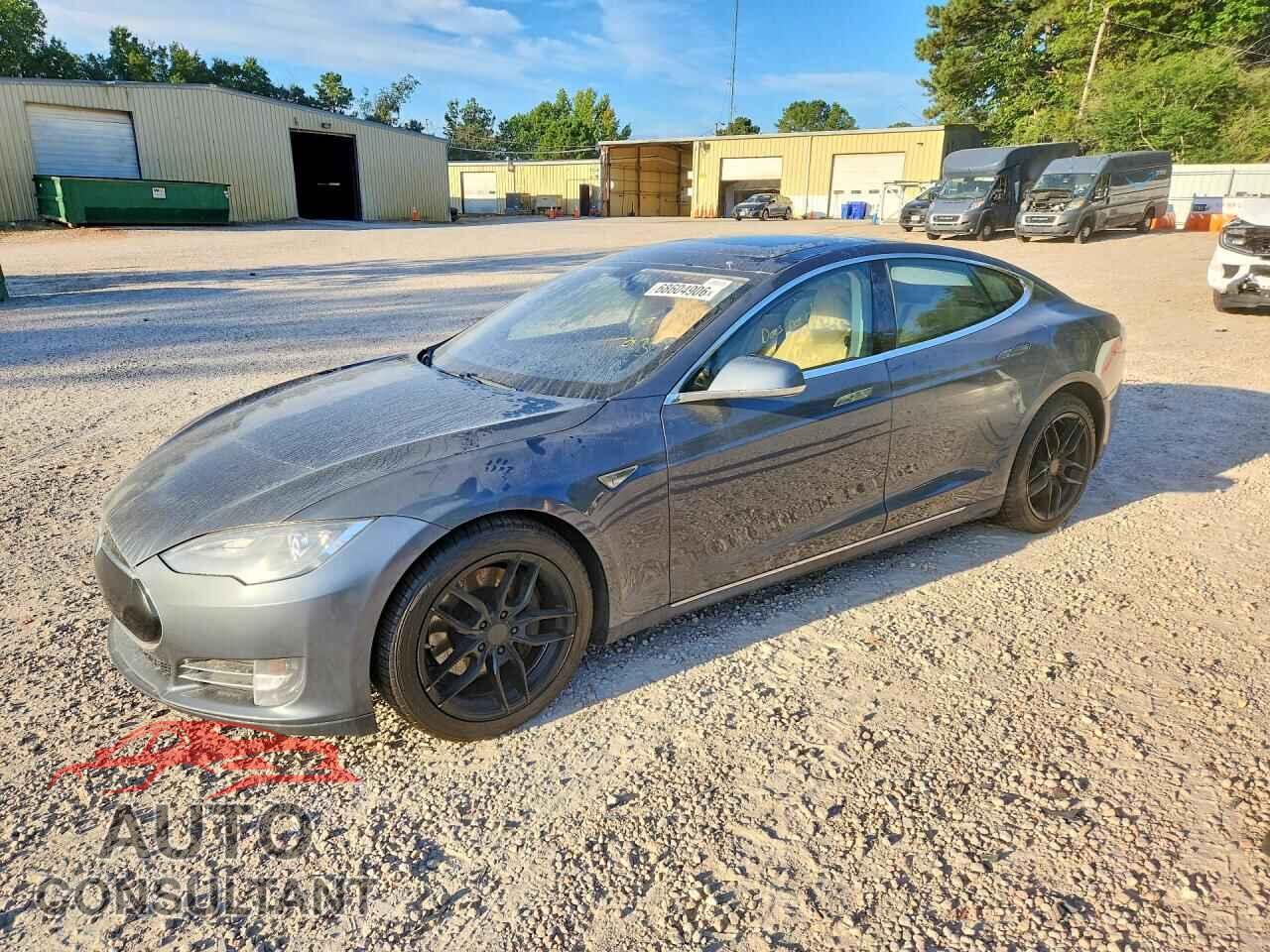 TESLA MODEL S 2013 - 5YJSA1BG7DFP03771