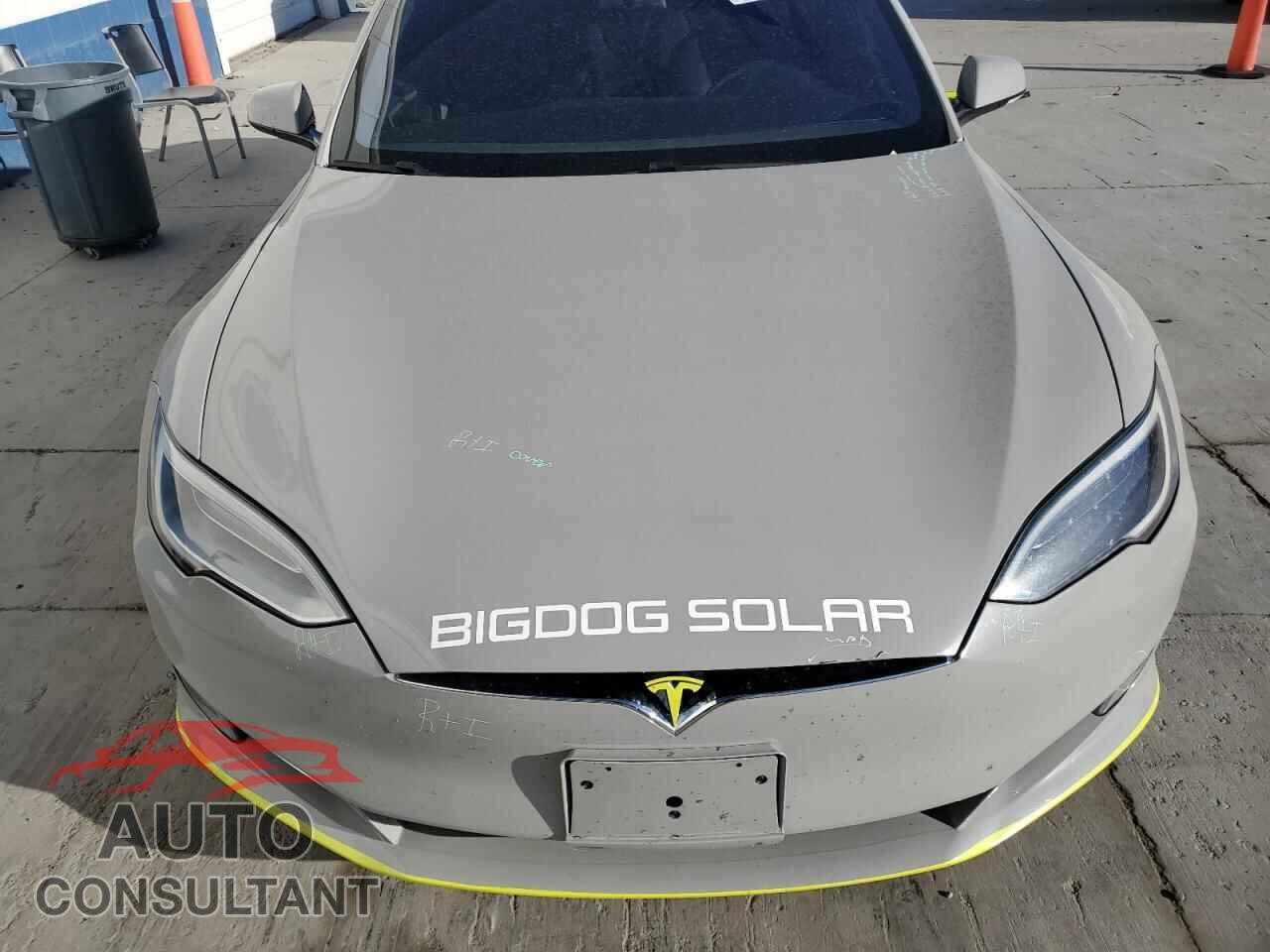 TESLA MODEL S 2017 - 5YJSA1E44HF228801