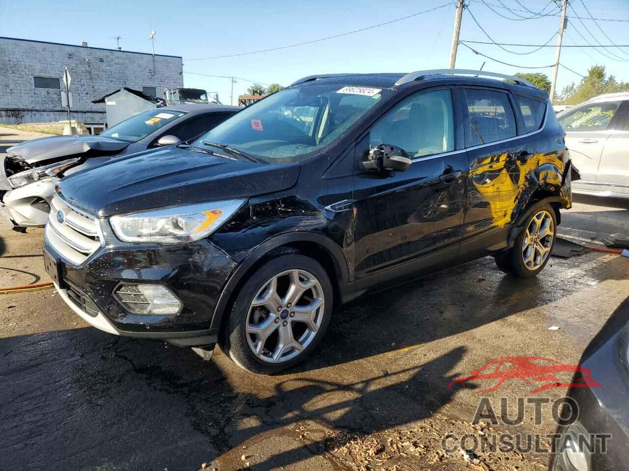 FORD ESCAPE 2018 - 1FMCU9J93JUA35947