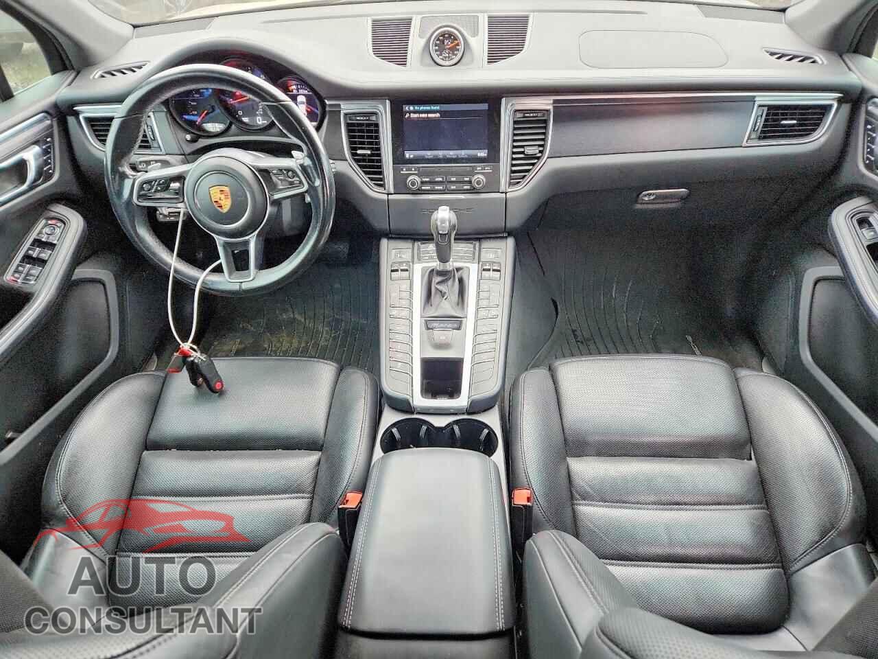 PORSCHE MACAN 2017 - WP1AG2A5XHLB53516