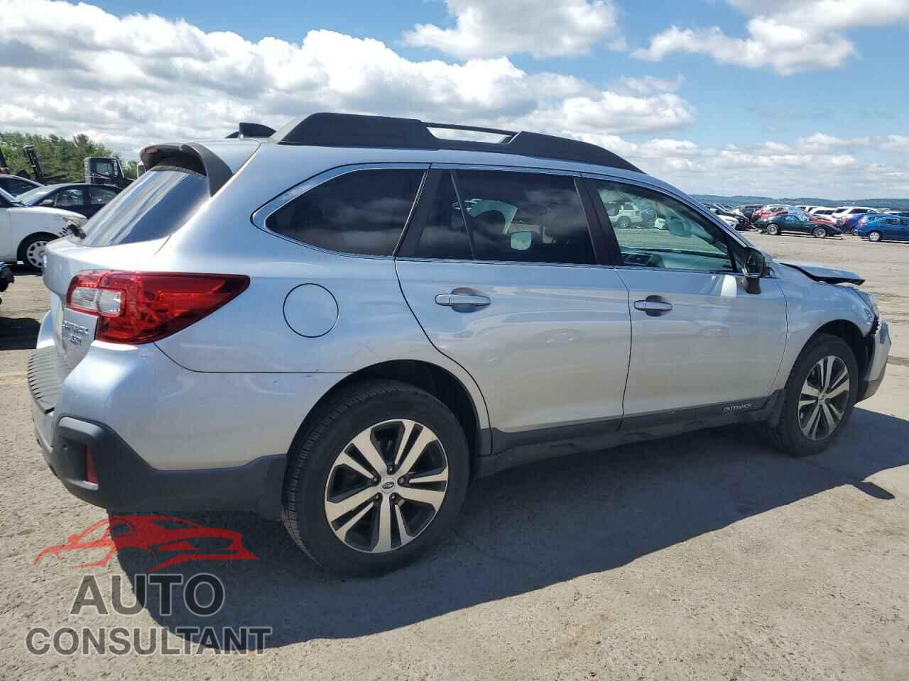 SUBARU OUTBACK 2018 - 4S4BSENC7J3396555