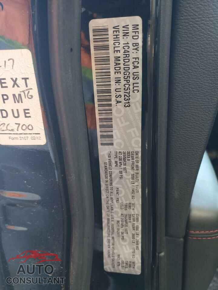DODGE DURANGO 2023 - 1C4RDJDG5PC572313