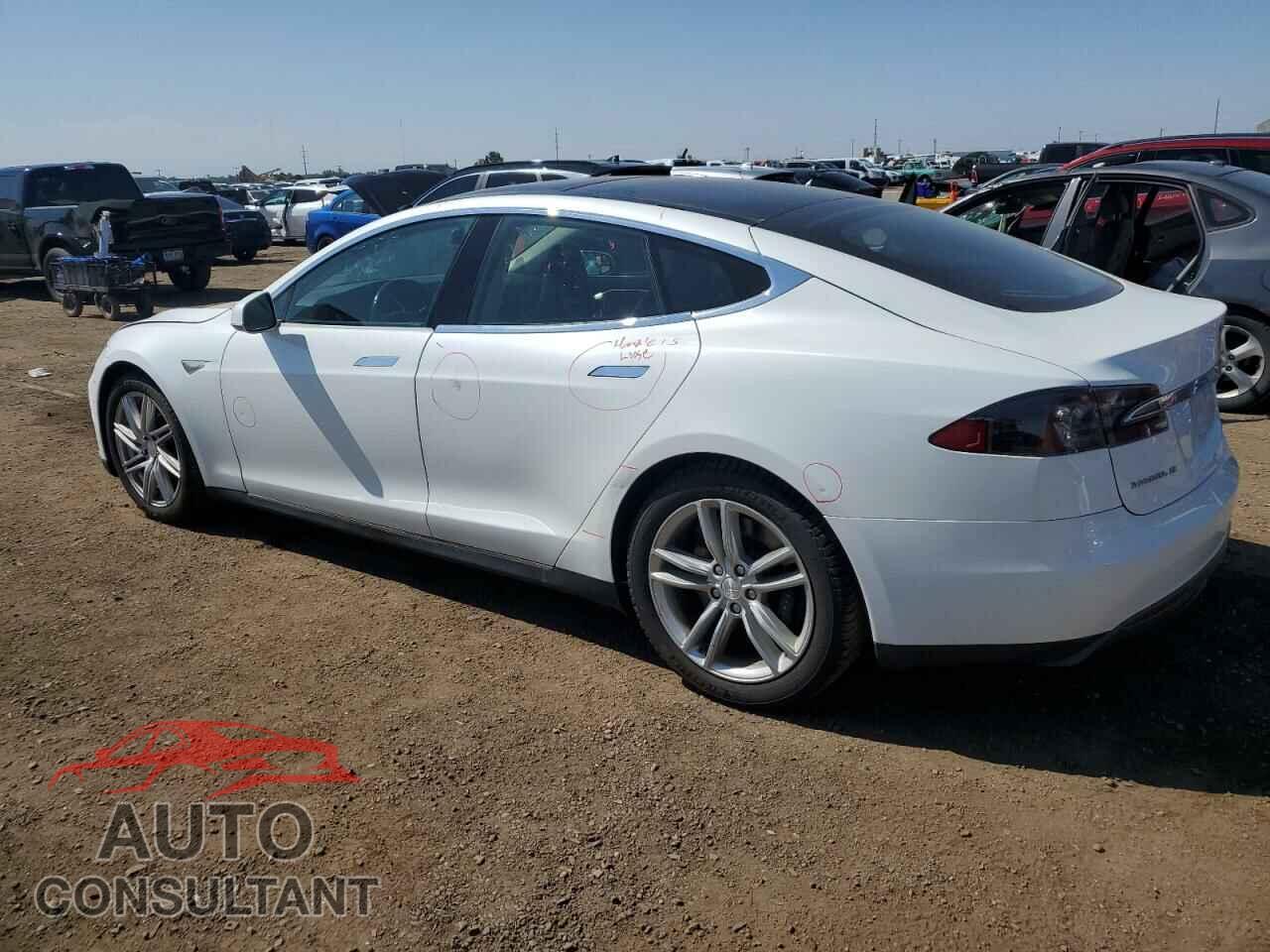 TESLA MODEL S 2013 - 5YJSA1DN0DFP08094