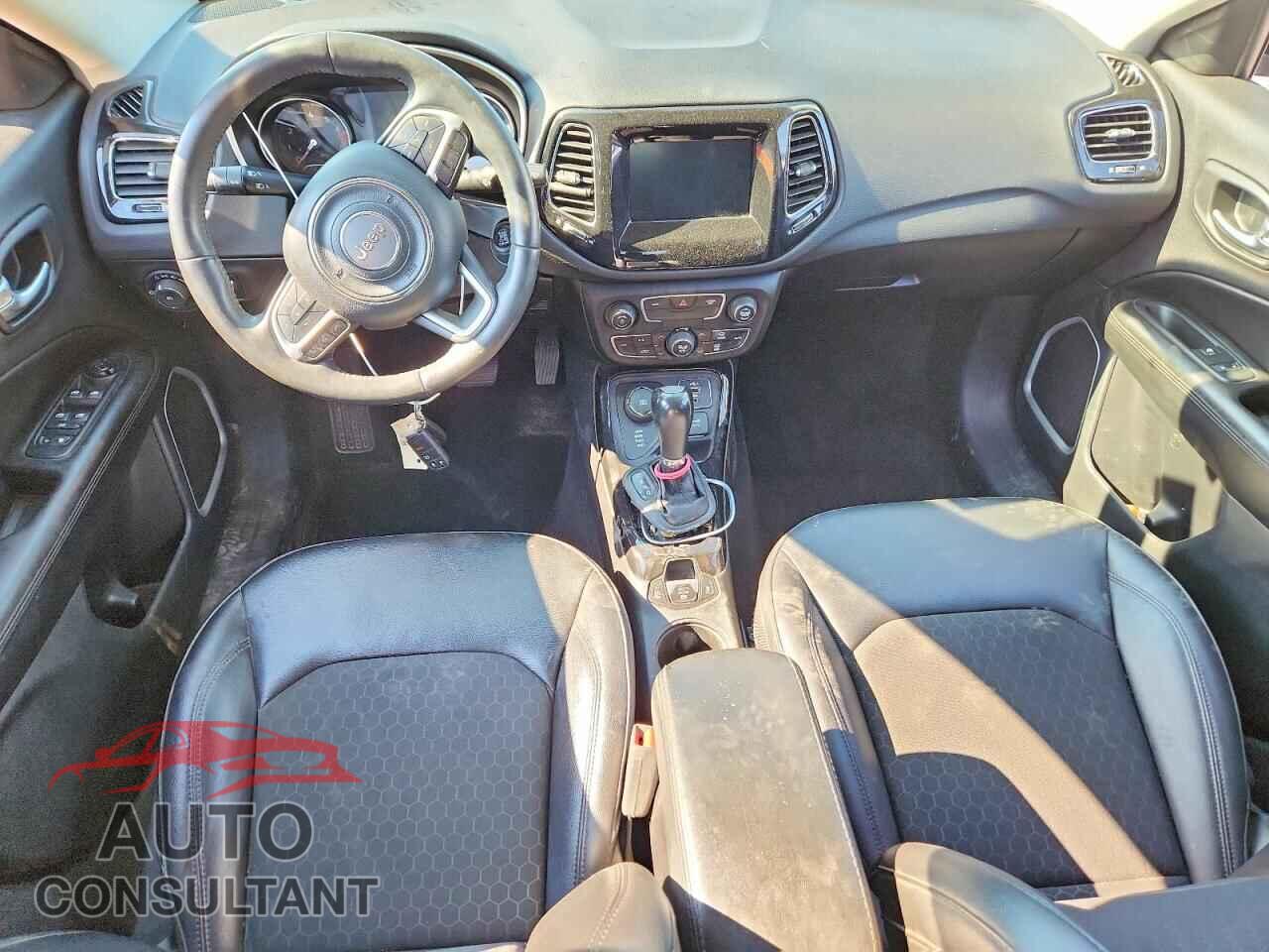 JEEP COMPASS 2019 - 3C4NJDBB4KT761127