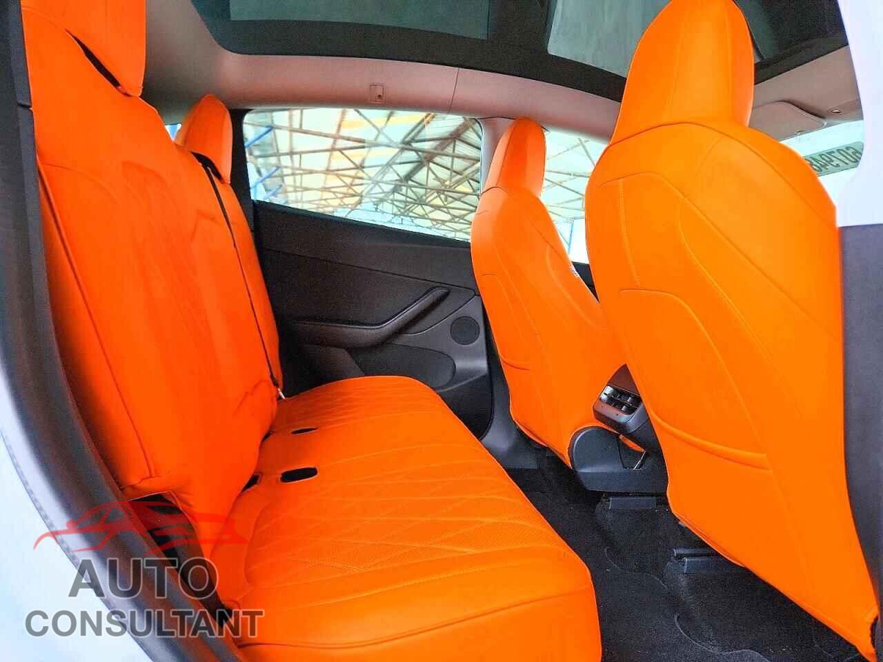 TESLA MODEL Y 2021 - 5YJYGDED3MF103714