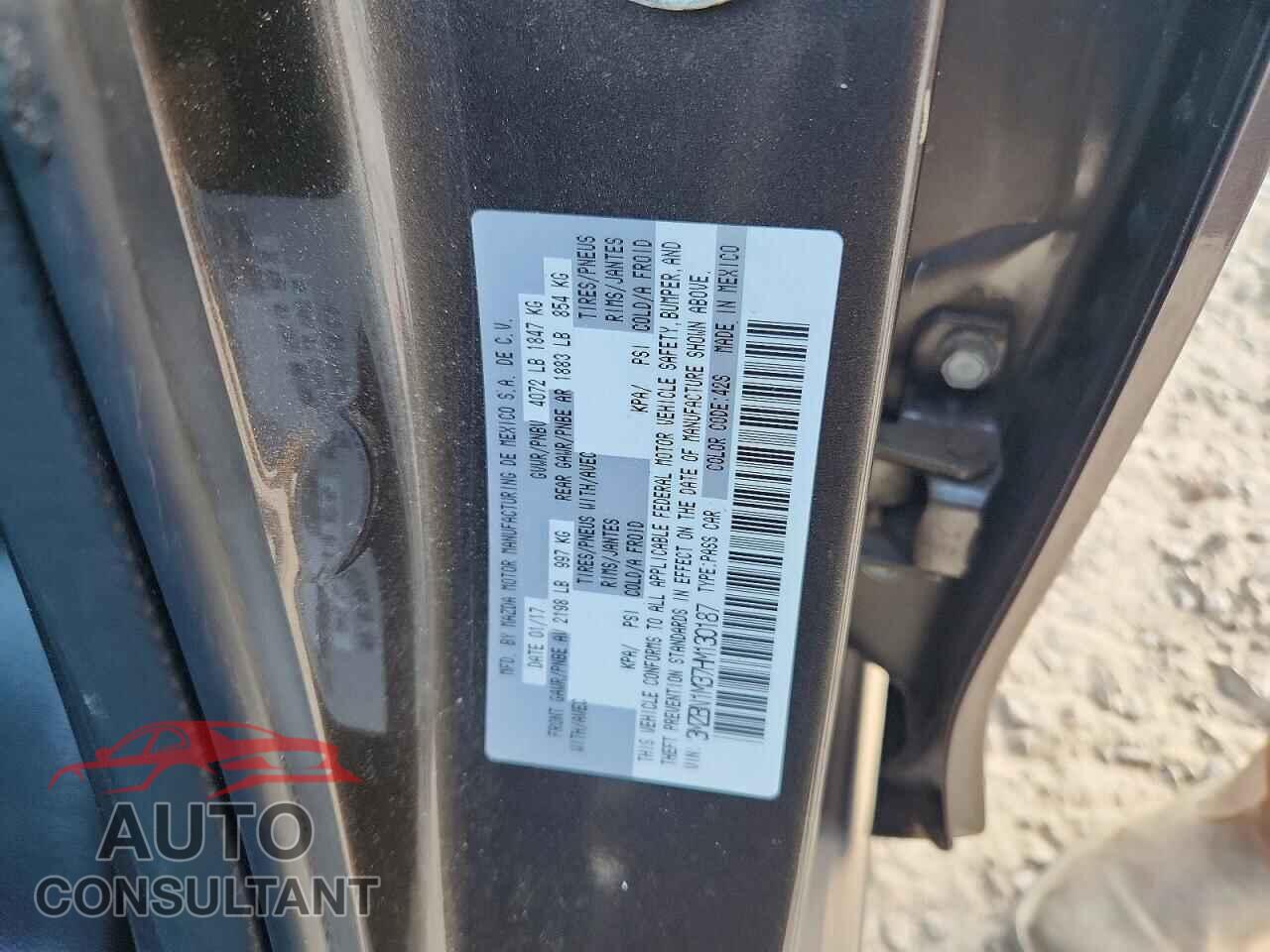 MAZDA 3 2017 - 3MZBN1M37HM130187