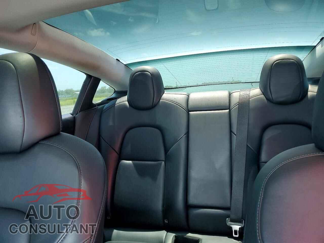 TESLA MODEL 3 2022 - 5YJ3E1EA7NF289070