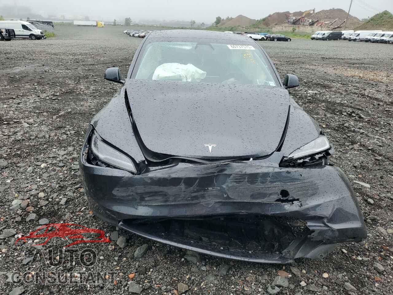 TESLA MODEL 3 2024 - 5YJ3E1EA9RF740036