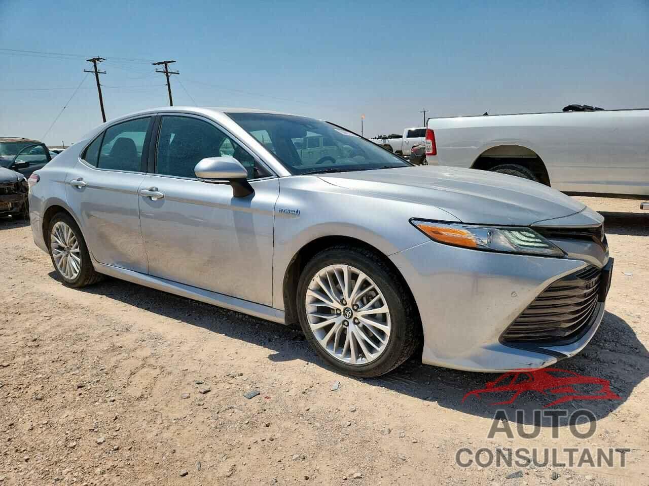 TOYOTA CAMRY 2018 - 4T1B21HK5JU008793