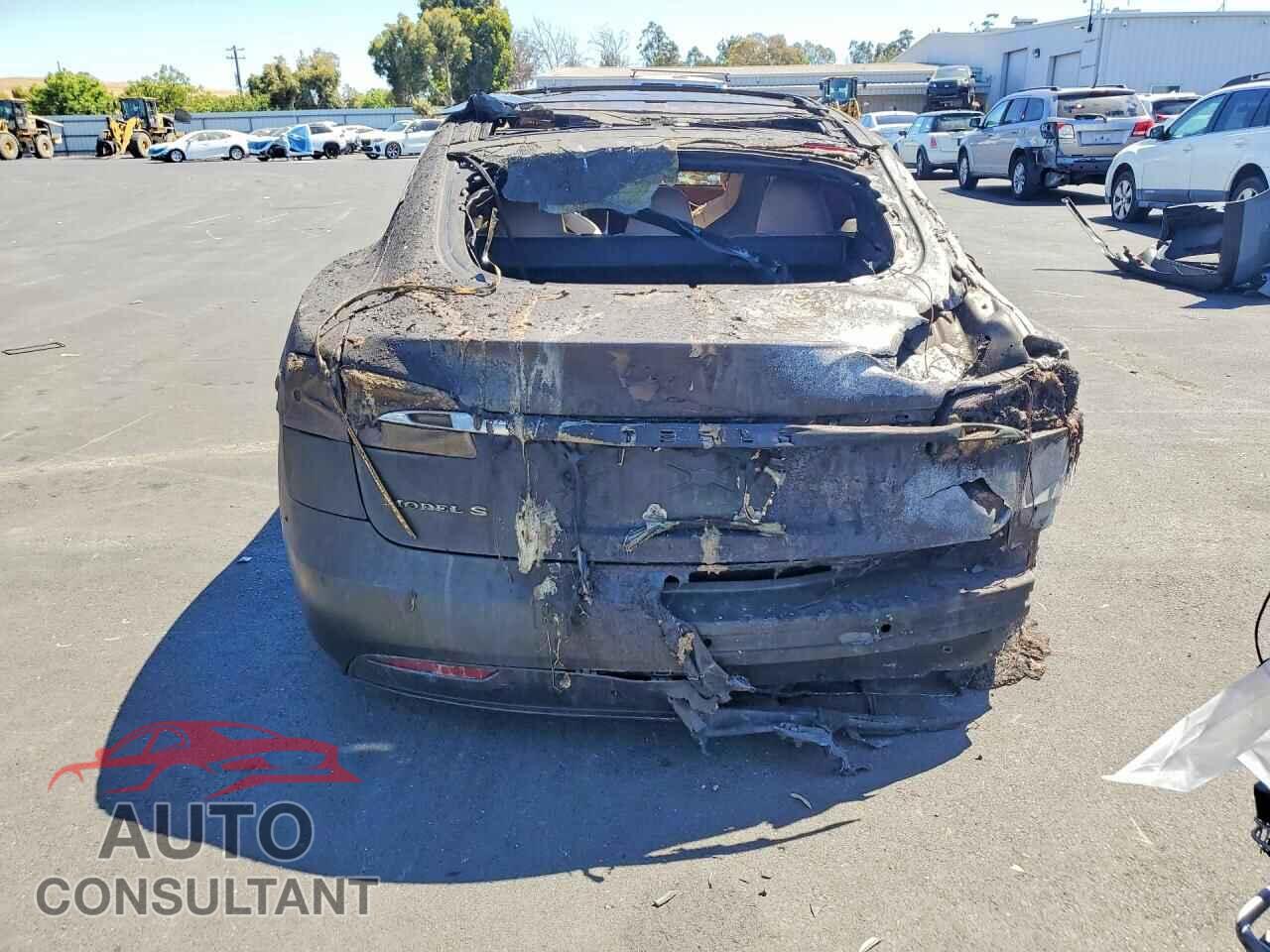 TESLA MODEL S 2018 - 5YJSA1E41JF243066