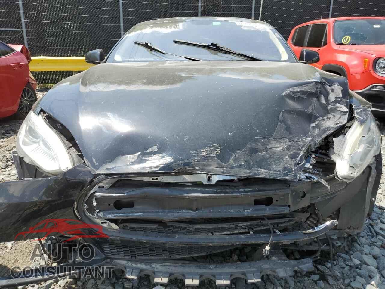 TESLA MODEL S 2013 - 5YJSA1DP4DFP13557