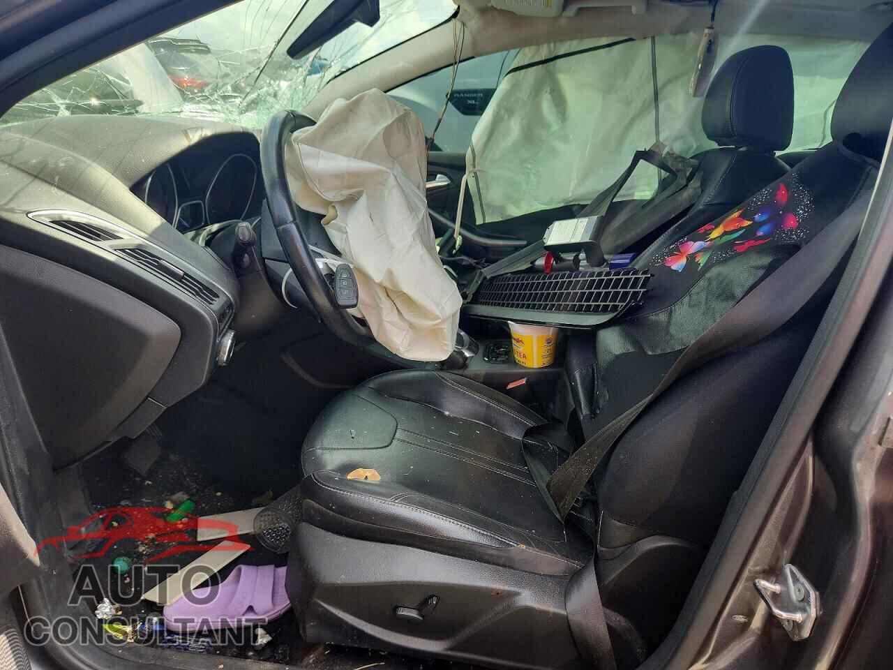 FORD FOCUS 2012 - 1FAHP3N24CL443397