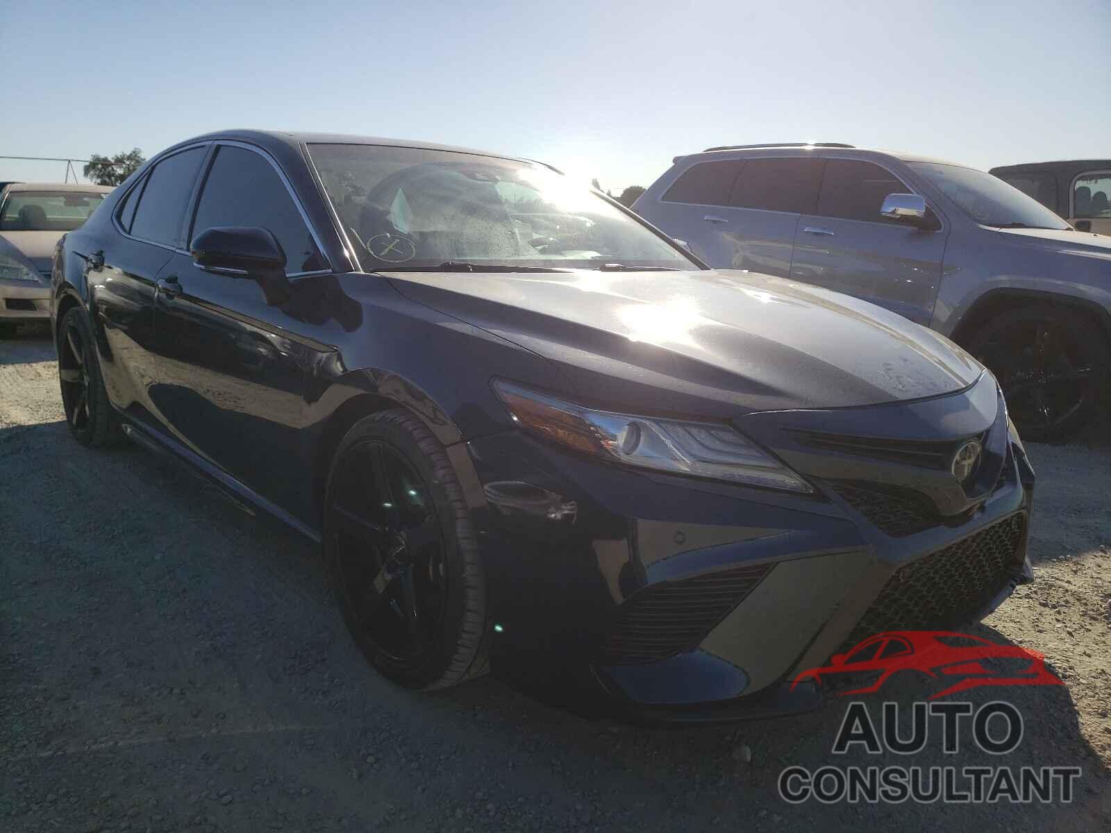 TOYOTA CAMRY 2018 - 4T1B61HK4JU579244