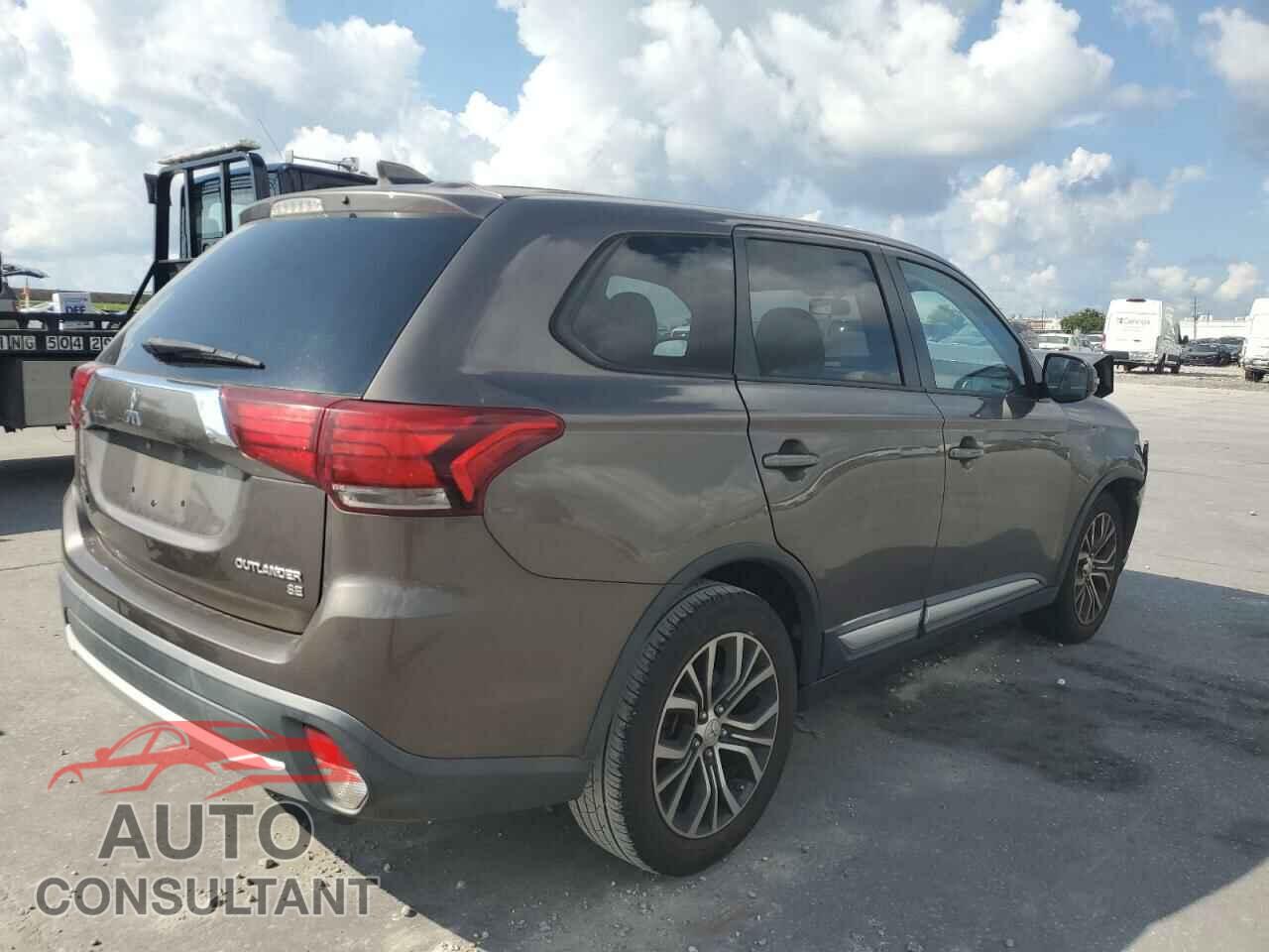 MITSUBISHI OUTLANDER 2017 - JA4AD3A36HZ010682