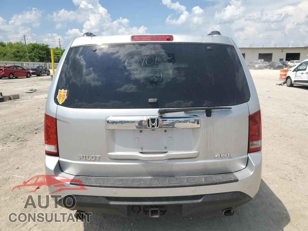 HONDA PILOT 2013 - 5FNYF4H69DB040103