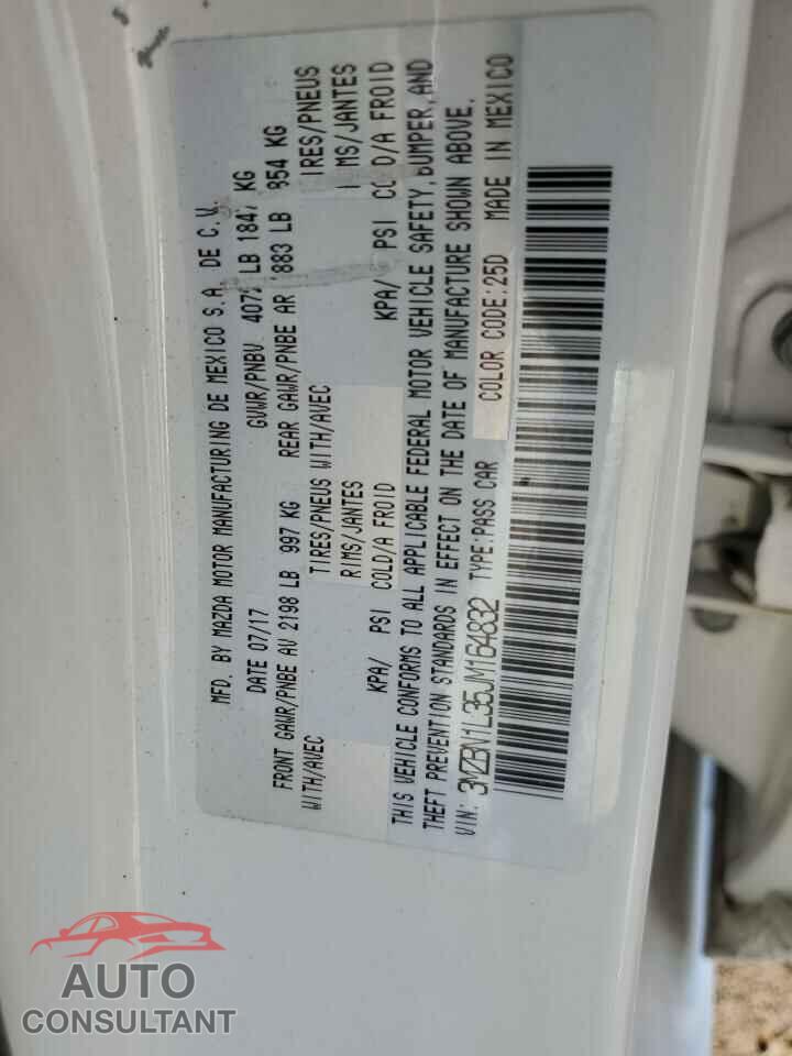 MAZDA 3 2018 - 3MZBN1L35JM164832