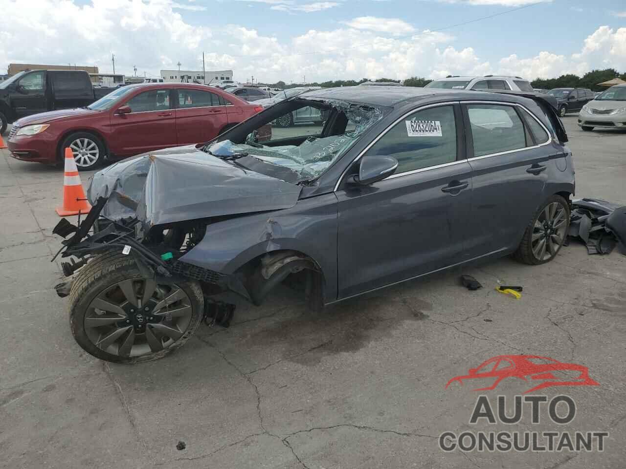 HYUNDAI ELANTRA 2018 - KMHH55LC7JU047944