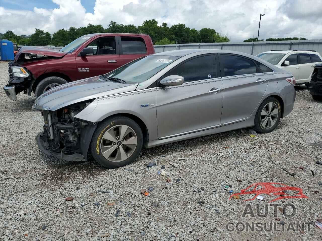 HYUNDAI SONATA 2011 - KMHEC4A42BA000824