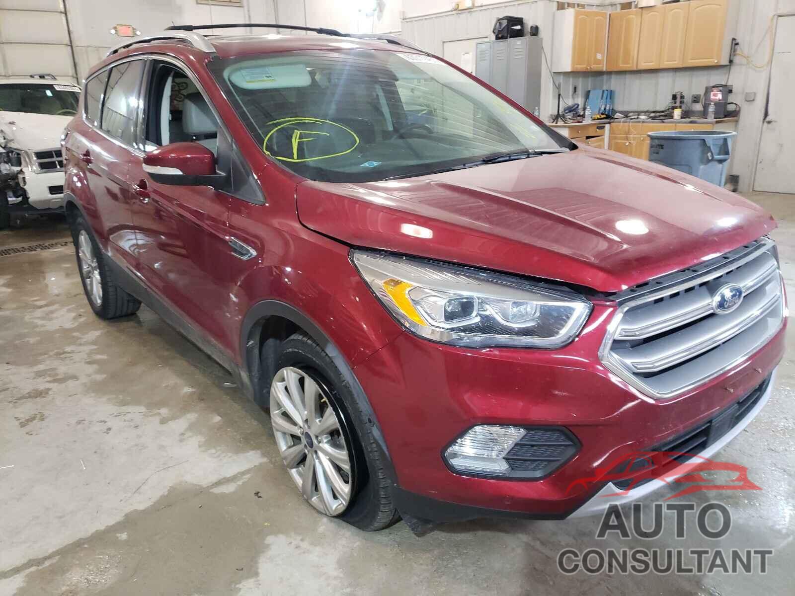 FORD ESCAPE 2017 - 1FMCU9J95HUD65681