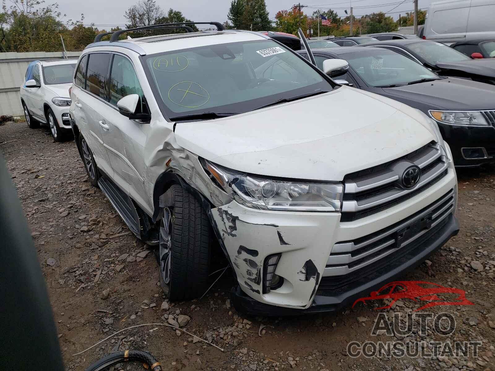 TOYOTA HIGHLANDER 2019 - 5TDJZRFHXKS932170