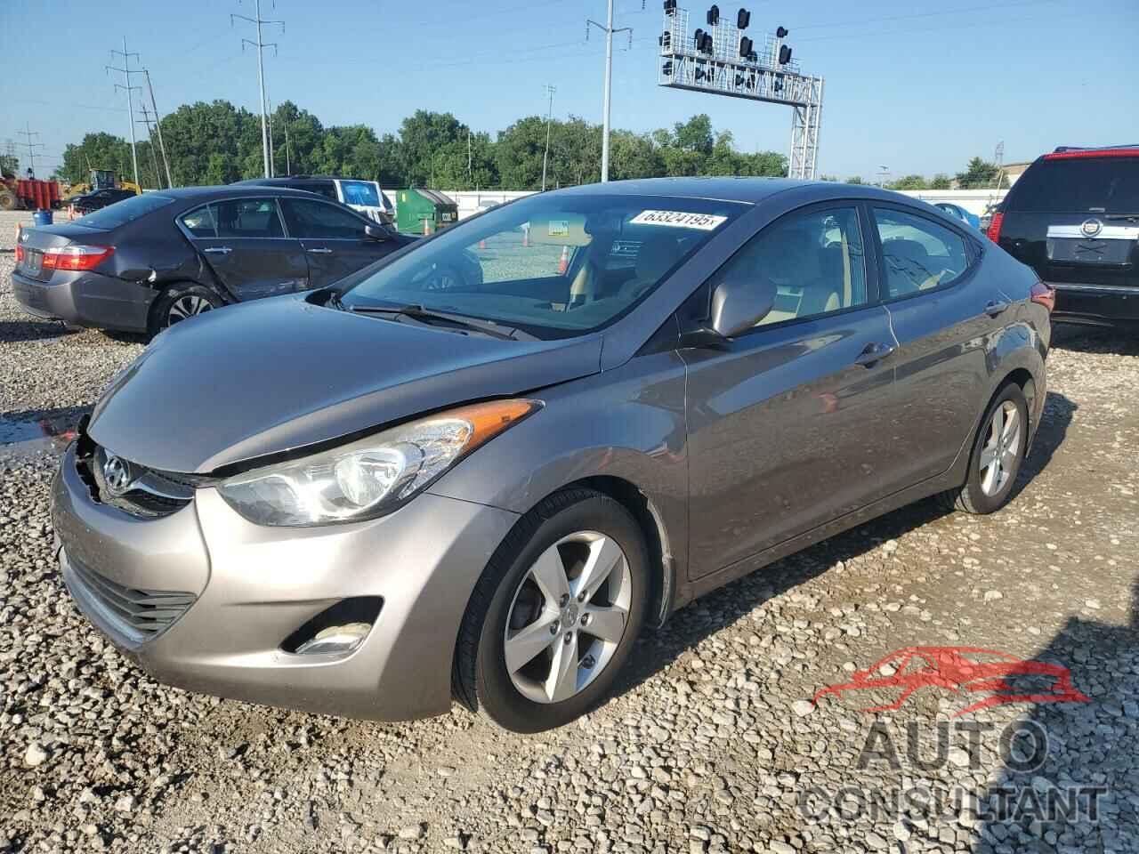 HYUNDAI ELANTRA 2013 - 5NPDH4AE0DH248558