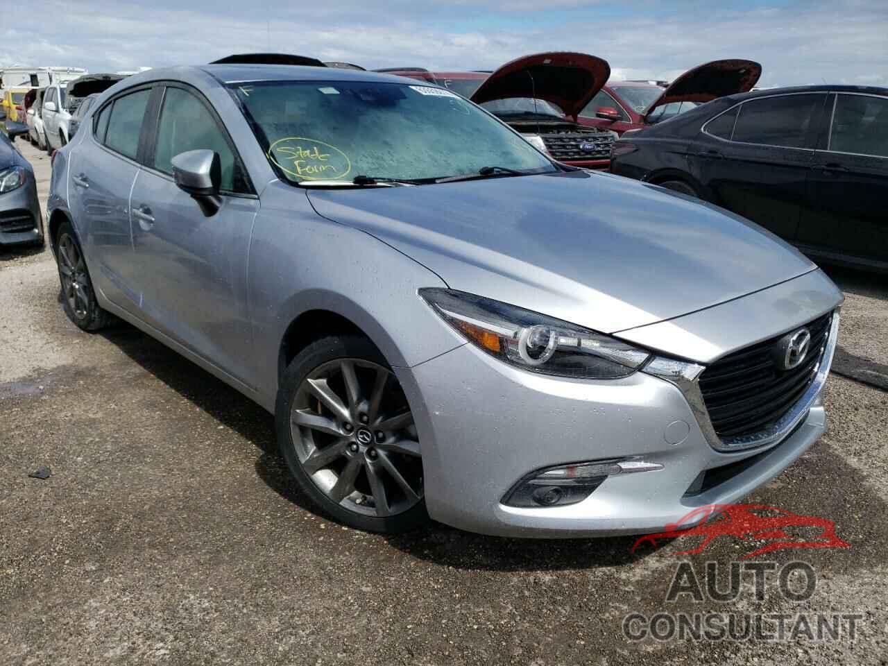 MAZDA 3 2018 - 3MZBN1M39JM260445