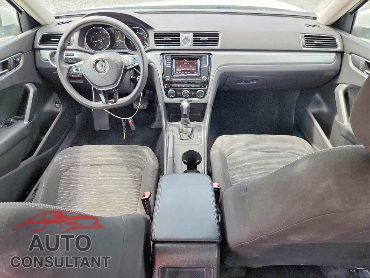 VOLKSWAGEN PASSAT 2016 - 1VWAT7A36GC007747