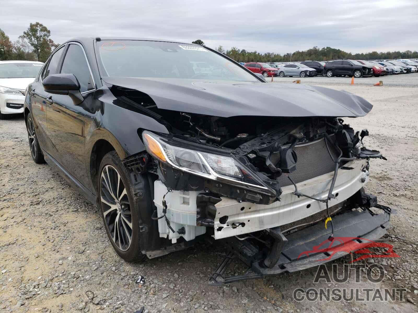 TOYOTA CAMRY 2018 - 4T1B11HK7JU062597