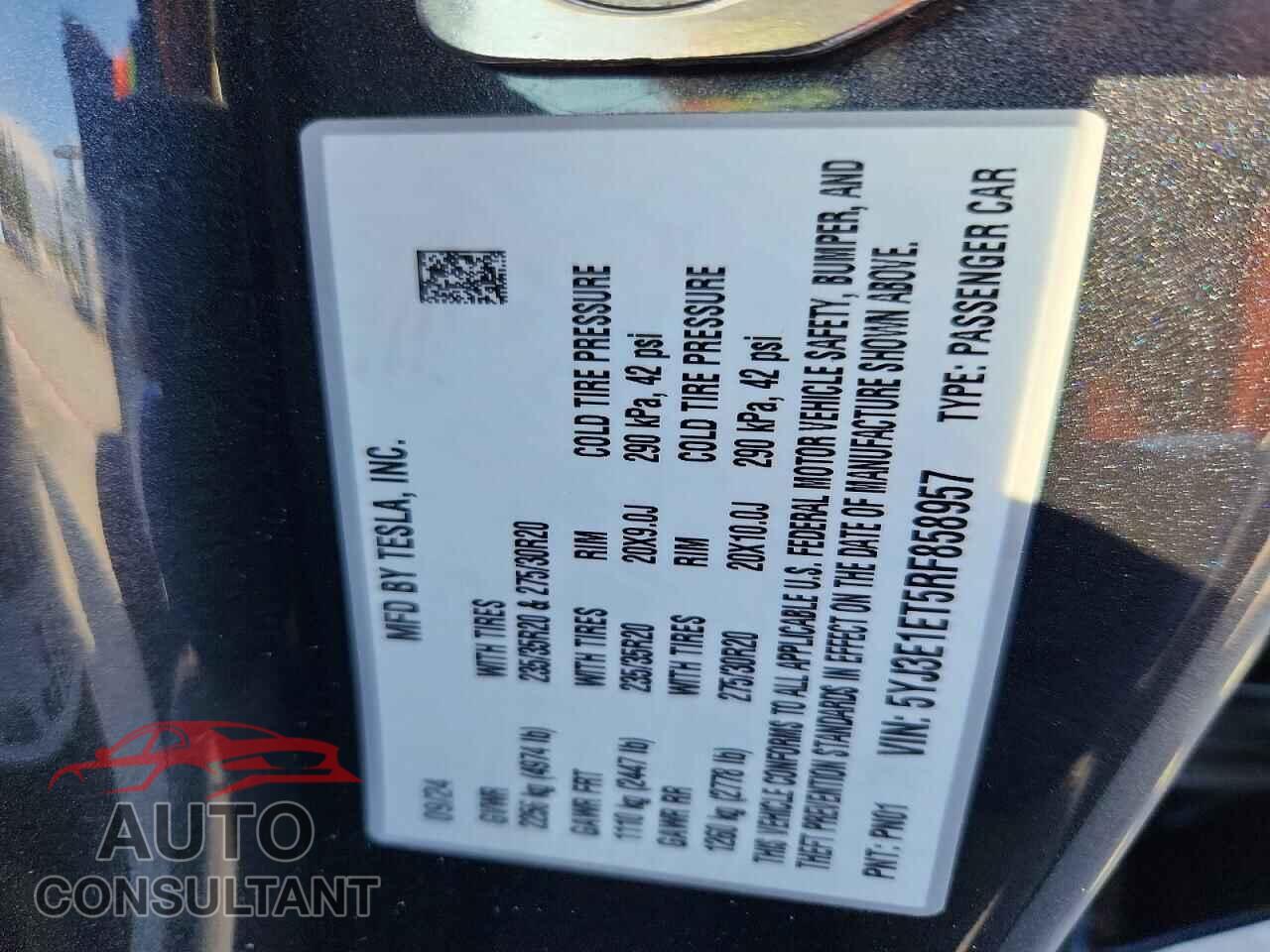 TESLA MODEL 3 2024 - 5YJ3E1ET5RF858957