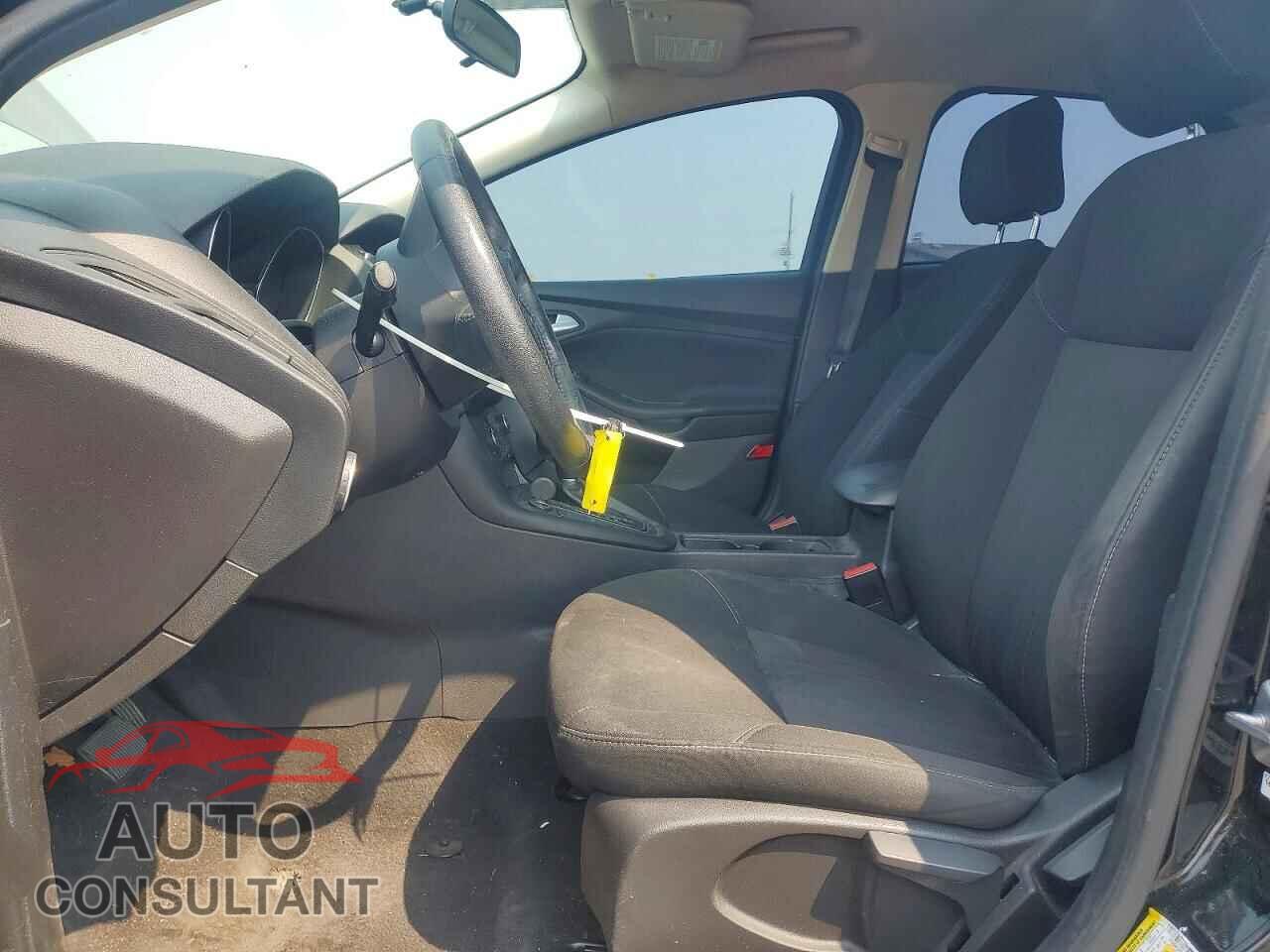 FORD FOCUS 2017 - 1FADP3FE9HL334951