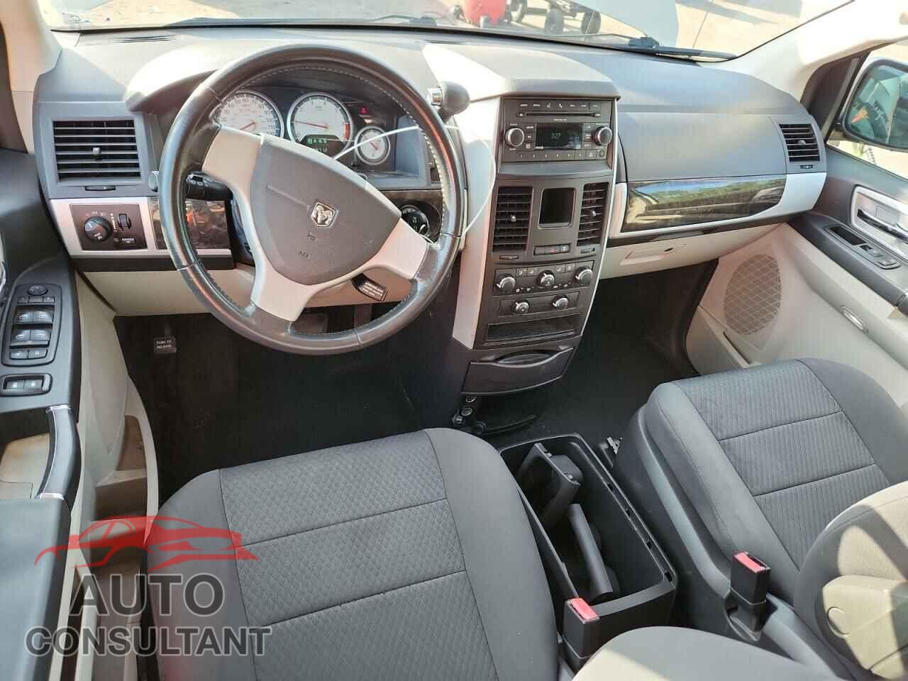 DODGE CARAVAN 2010 - 2D4RN5D10AR318171