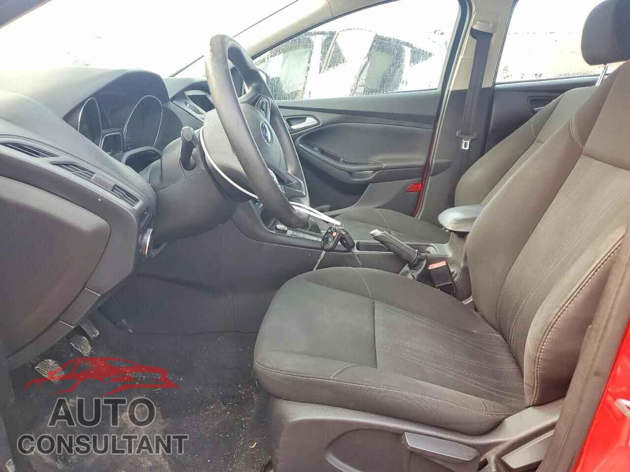FORD FOCUS 2017 - 1FADP3FE8HL237417