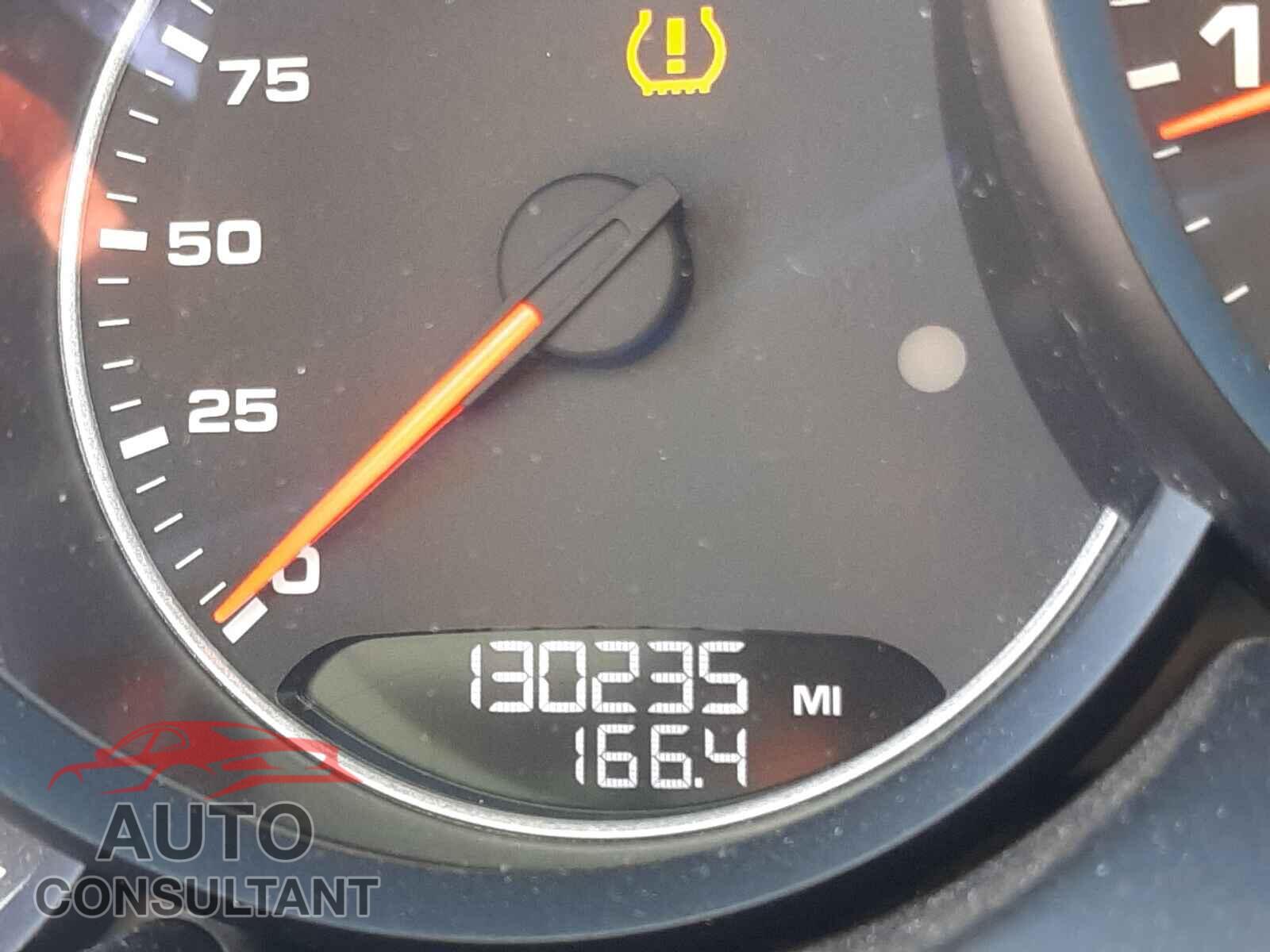 PORSCHE CAYENNE 2016 - WP1AA2A24GLA04590