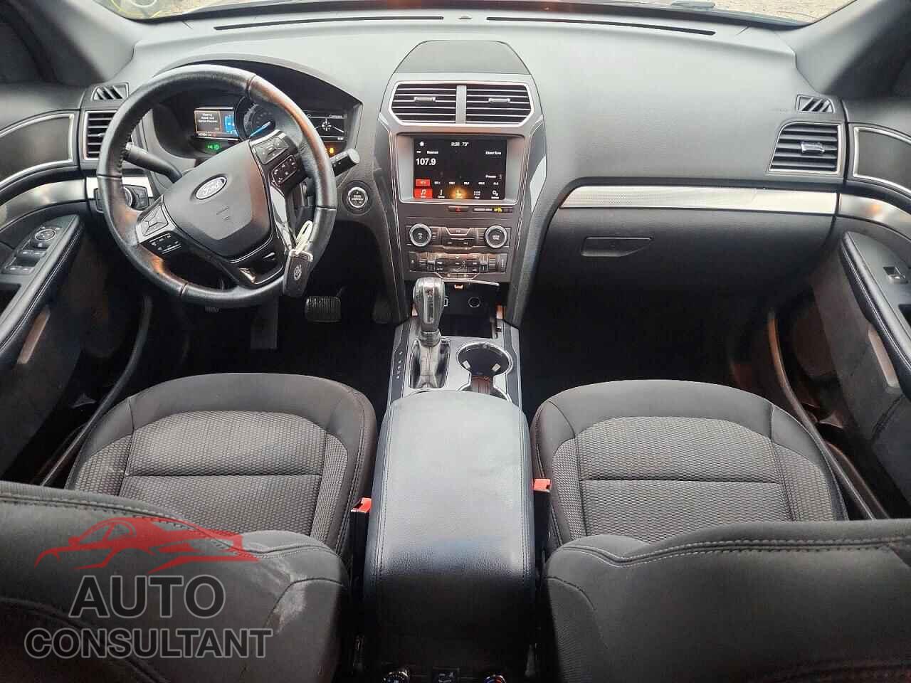 FORD EXPLORER 2018 - 1FM5K7D89JGB97845