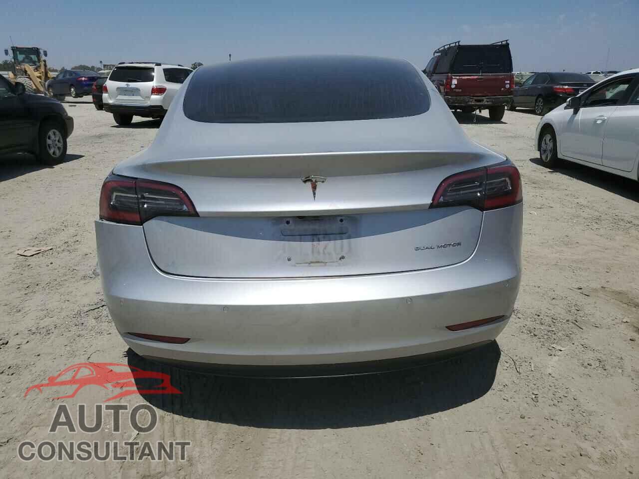 TESLA MODEL 3 2018 - 5YJ3E1EB9JF065303