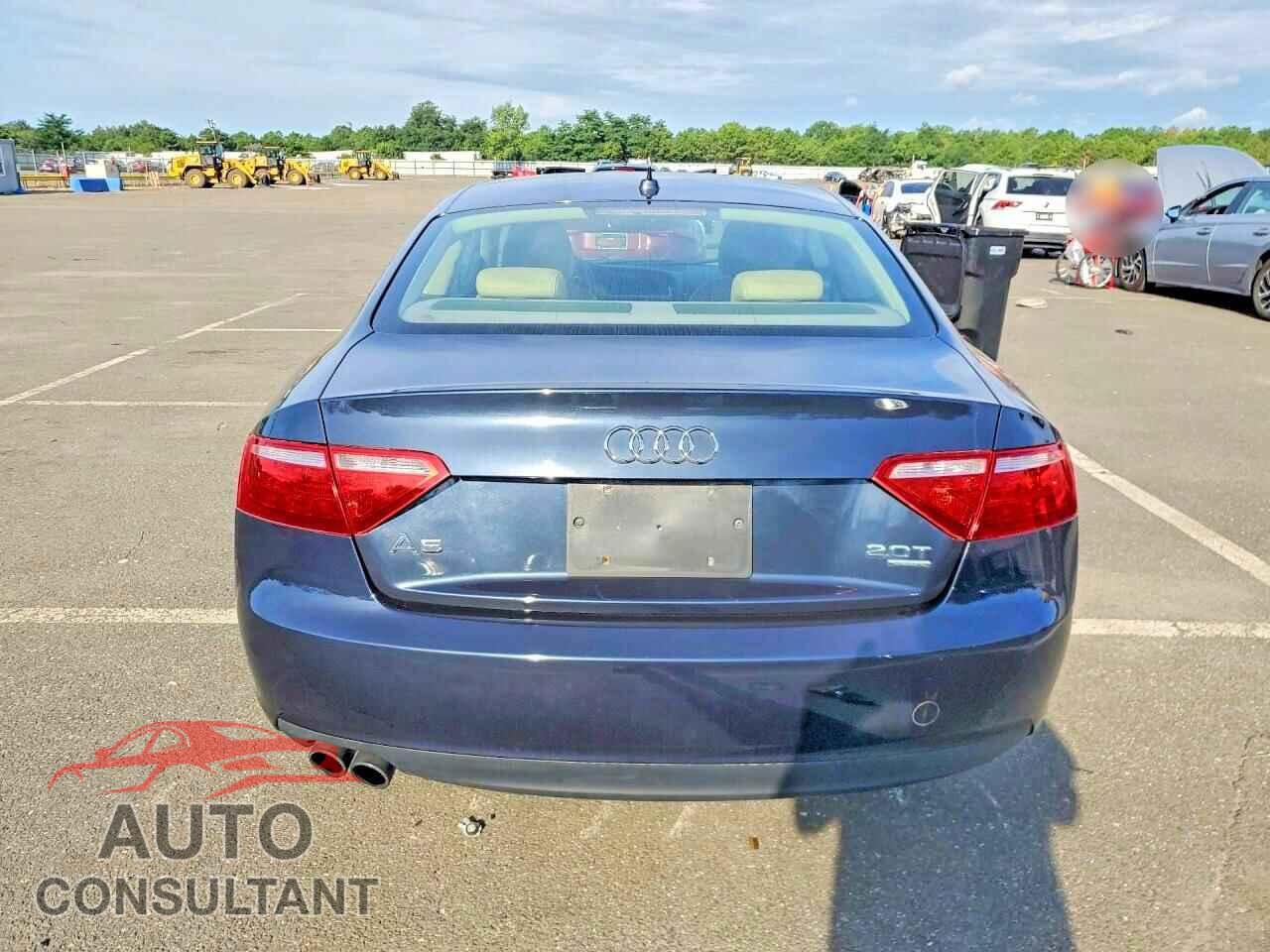 AUDI A5 2013 - WAUCFAFR4DA018456