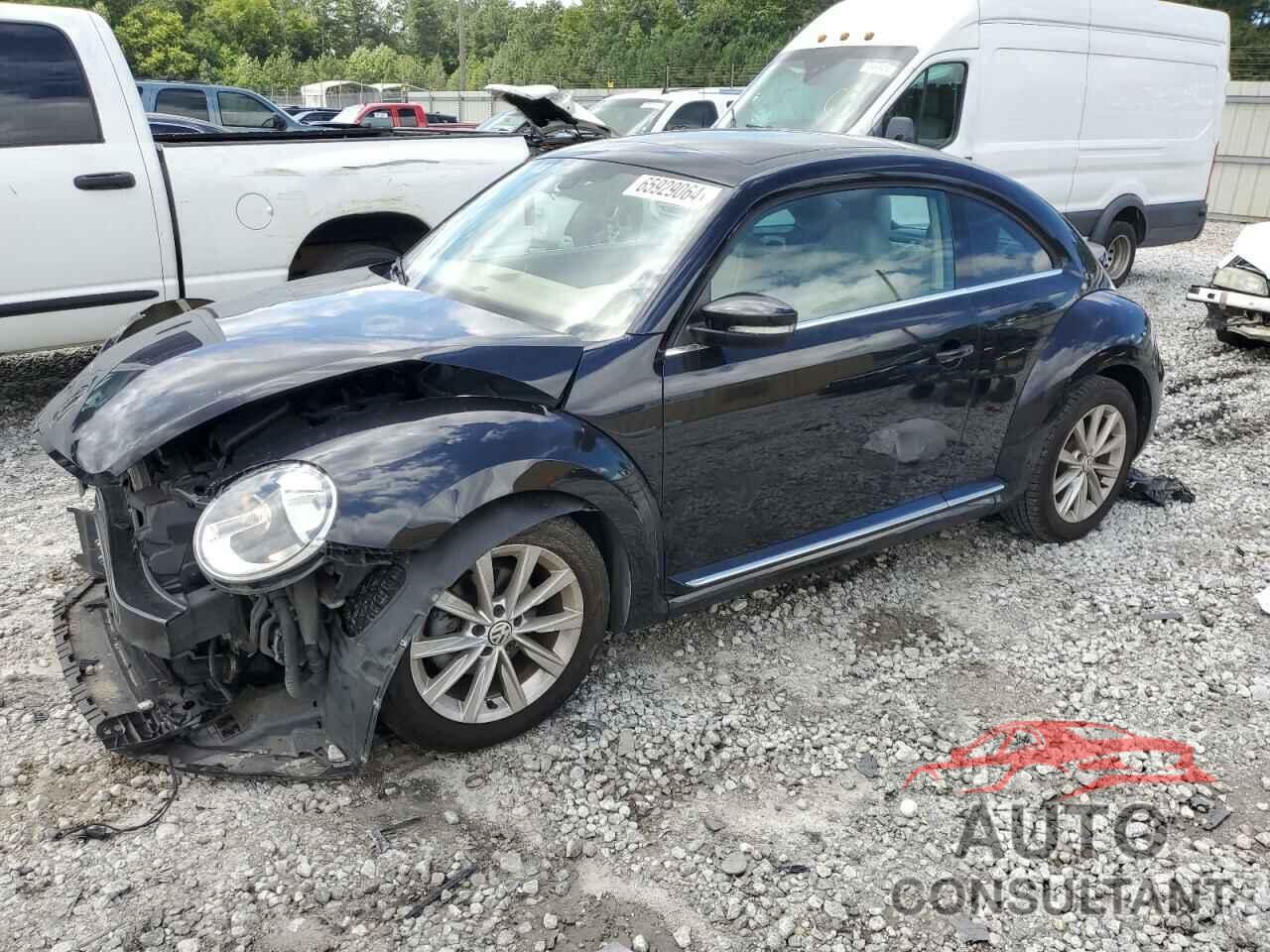 VOLKSWAGEN BEETLE 2018 - 3VWJD7AT3JM708572