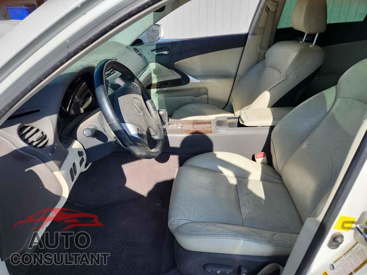 LEXUS IS 2012 - JTHBE5C29C5030771