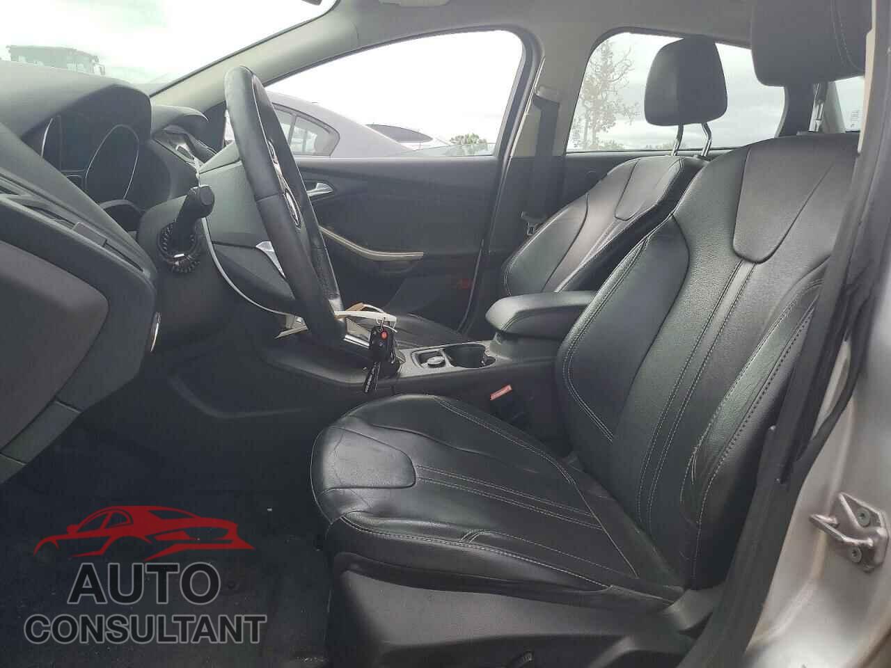 FORD FOCUS 2012 - 1FAHP3H22CL314537