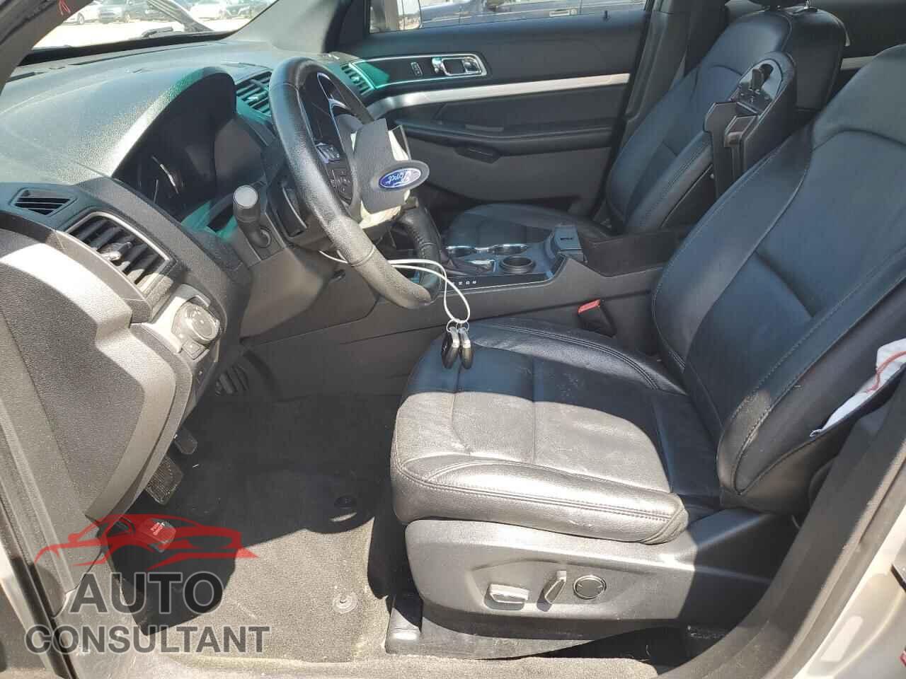 FORD EXPLORER 2017 - 1FM5K7D80HGA53983
