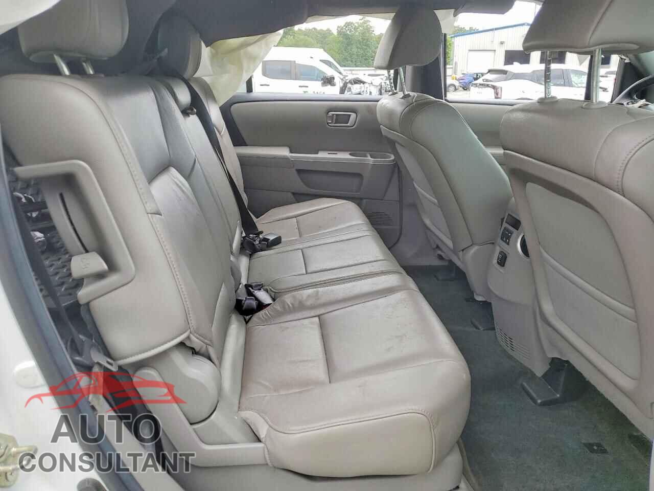 HONDA PILOT 2014 - 5FNYF3H56EB001987